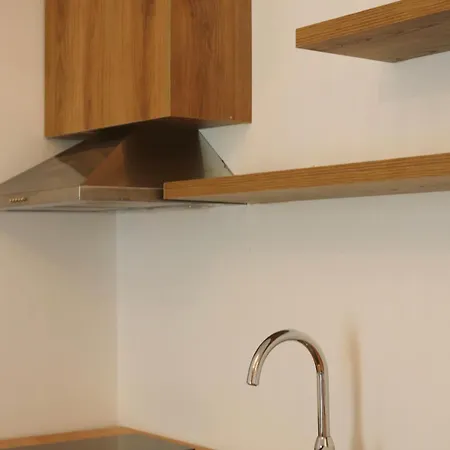 Noima & 4* Velipojë