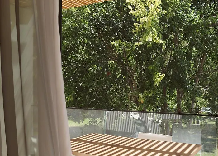 Noima & 4* Velipojë