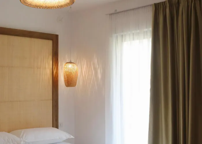 Noima & Hotel Velipojë